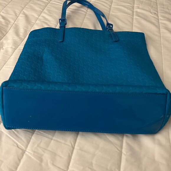 Michael Kors Shoulder Tote - Jet Set Signature Quilted Bag - Summer Blue - Picture 4 of 5